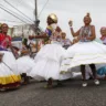 O ritmo do esquenta carnavalesco tomou conta de Belém neste domingo (19), agitando os bairros do Guamá, com a Associação Carnavalesca Bole-Bole, e da Pedreira, a Embaixada de Samba do Império Pedreirense. Foto: celso Rodrigues/ Diário do Pará.