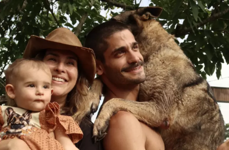 Fernanda Paes Leme fala sobre a separação de Victor Sampaio e a importância de buscar o melhor para sua filha Pilar.