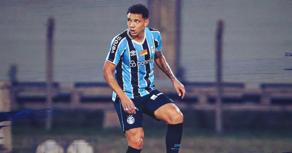 O Grêmio fez jus ao apelido de Imortal, venceu o Palmeiras por 3 a 2 em um jogaço na Arena Barueri e manteve o sonho do título inédito da Copinha mais vivo do que nunca O Grêmio fez jus ao apelido de Imortal, venceu o Palmeiras por 3 a 2 em um jogaço na Arena Barueri e manteve o sonho do título inédito da Copinha mais vivo do que nunca