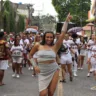 Conheça os primeiros gritos de Carnaval das escolas de samba de Belém. O Rancho Não Posso Me Amofinar traz tradição e emoção para a festa.