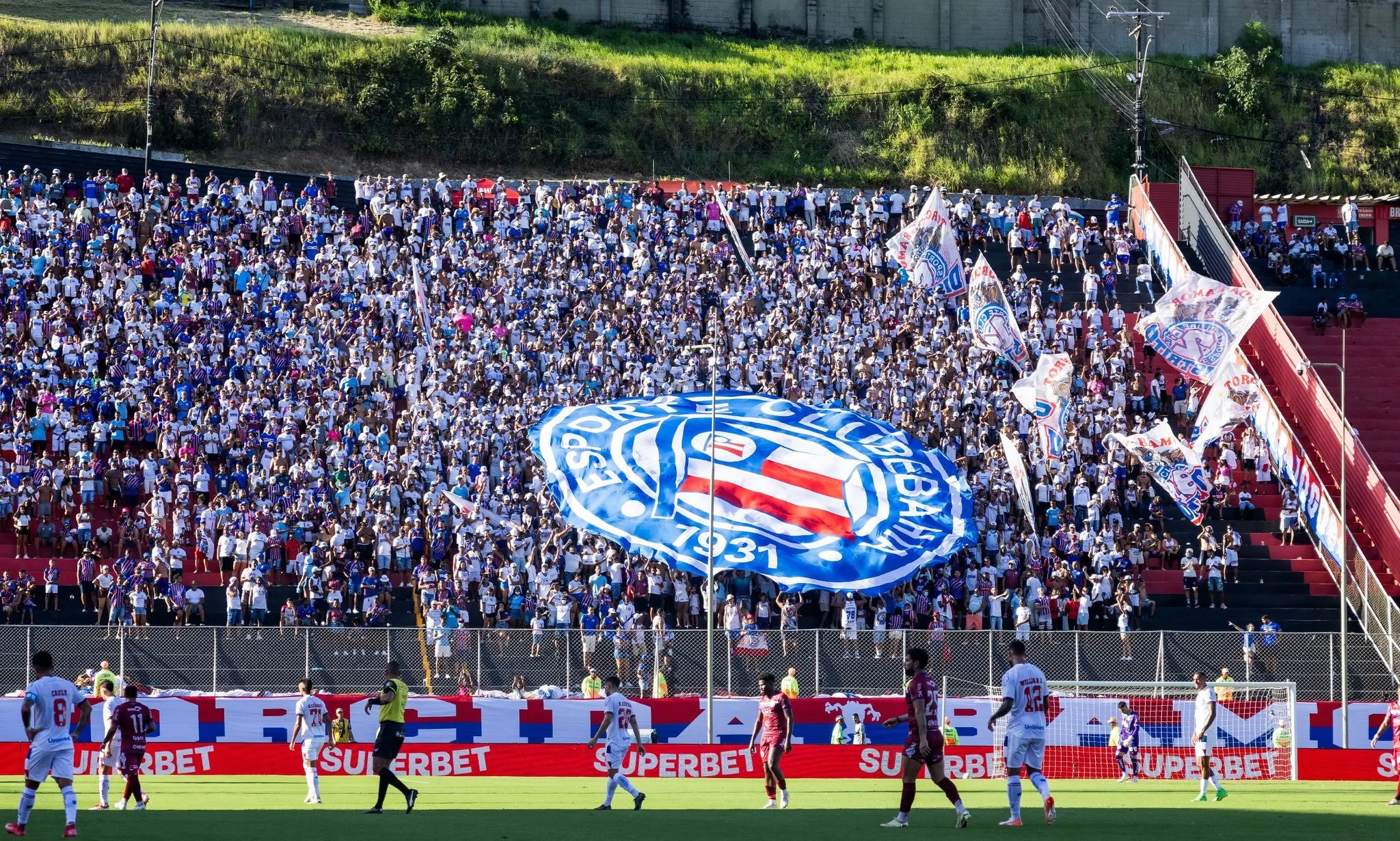 Acompanhe o Esporte Clube Bahia em sua volta à CONMEBOL Libertadores contra o The Strongest. Expectativas e desafios à vista!