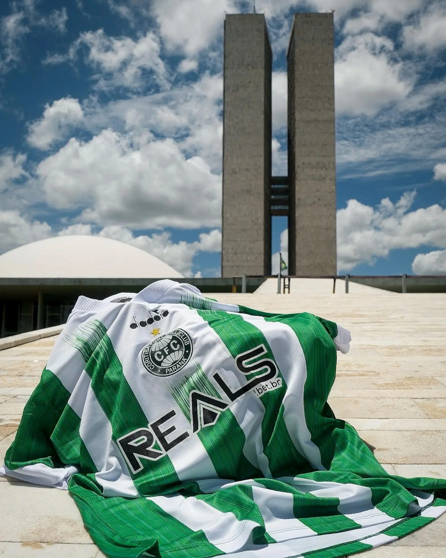 Ceilândia e Coritiba se enfrentam pela Copa do Brasil 2025 em um duelo inédito. Não perca essa emocionante partida!