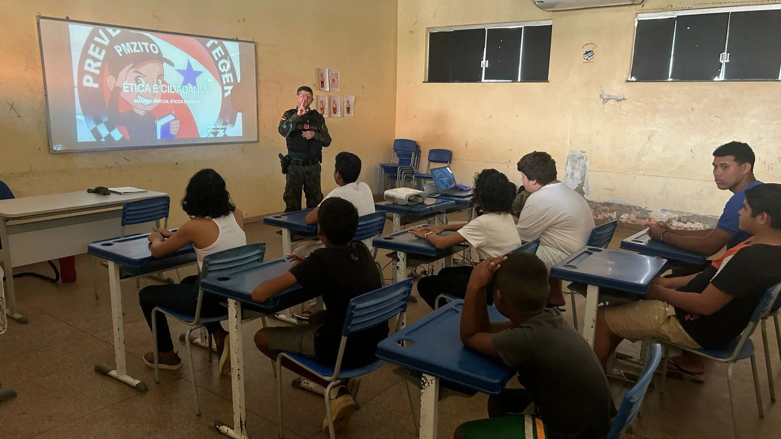 Padrasto é preso por obrigar enteado a guardar drogas em Cotijuba