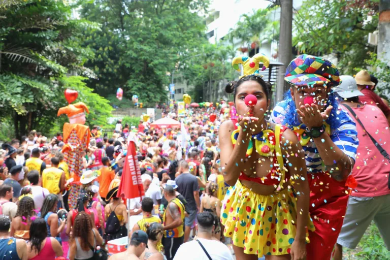 Hoje é comemorado oficialmente o Carnaval. A data, no entanto, não se trata de um feriado nacional.