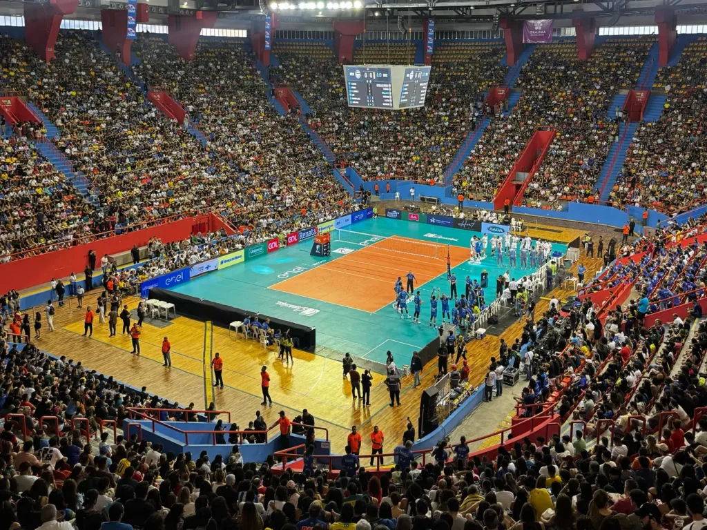 Saiba tudo sobre o evento histórico de vôlei em Belém. Mais de 9 mil torcedores marcaram presença na Superliga de Voleibol.