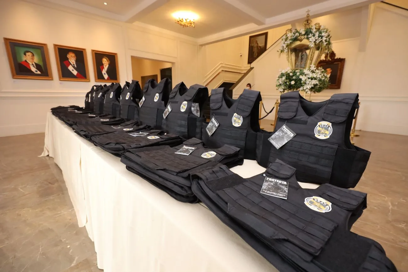 Proteção e segurança para os agentes da Polícia Civil do Pará. Conheça os detalhes da entrega de 2 mil coletes balísticos.