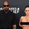 Nudez e expulsão no Grammy Awards: Kanye West e Bianca Censori são protagonistas de controvérsia. Descubra o que aconteceu!