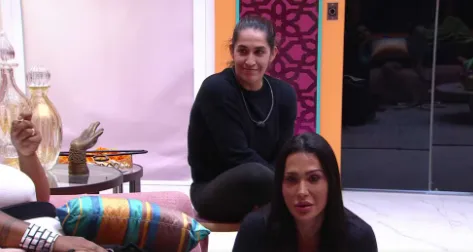 Gracyanne Barbosa e Belo compartilham momentos difíceis. Veja a reação dela durante o BBB 25 e os desafios enfrentados.