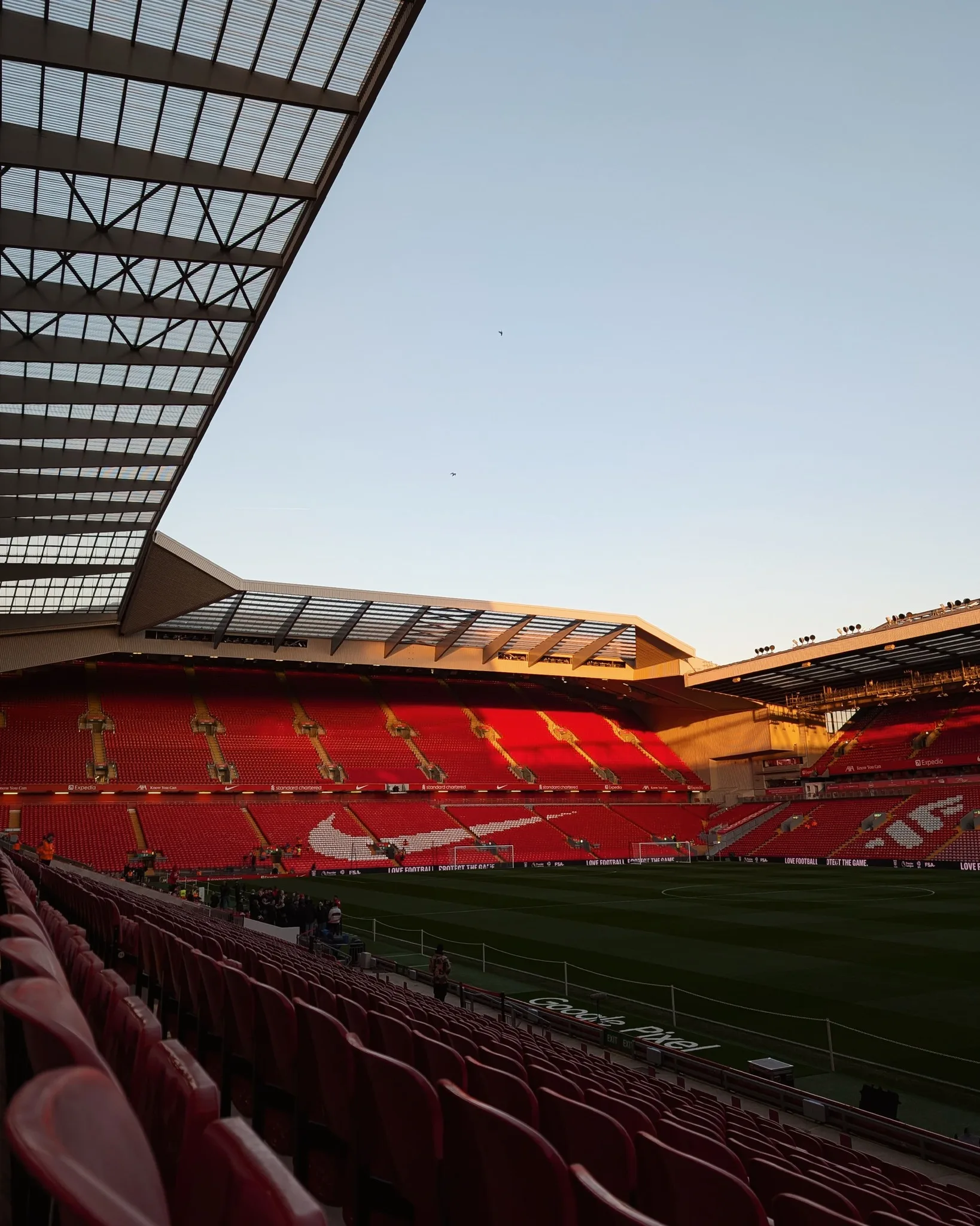 Não perca a disputa entre Liverpool e Tottenham na Copa da Liga Inglesa. Acompanhe os lances e torça pelo seu time favorito.