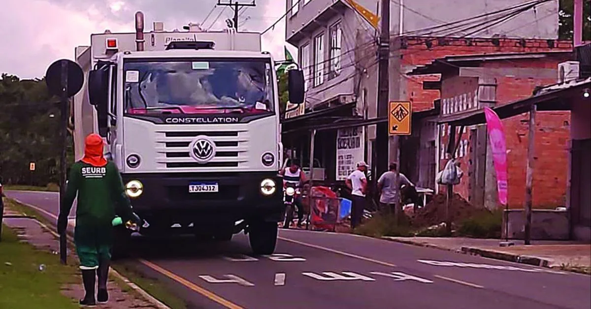 Empresa que pertence a um amigo do prefeito Daniel é apontada como provável vencedora do processo, que foi suspenso pelo TCM. Apesar disso, veículos da empresa até já estariam fazendo a coleta na cidade