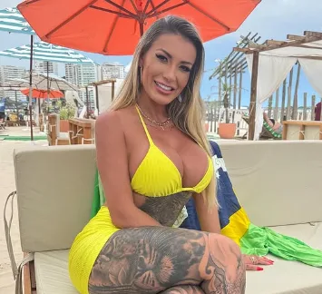 Conheça a transformação física de Andressa Urach e como ela adotou hábitos saudáveis ​​para alcançar sua aparência atual.