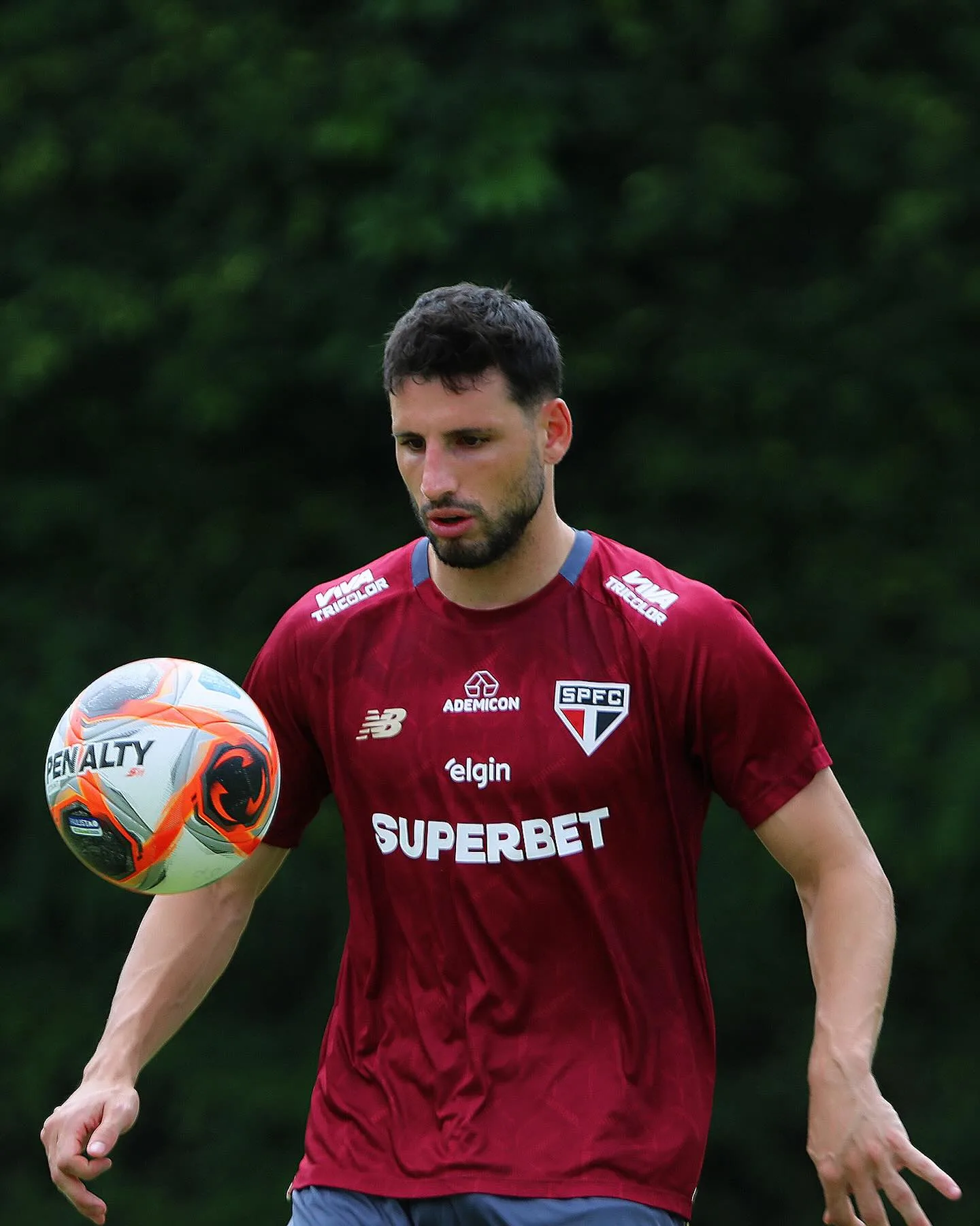 Acompanhe o confronto entre São Bernardo x São Paulo no Campeonato Paulista. Tudo sobre a partida deste domingo.