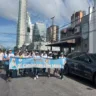 Na manhã deste sábado, dezenas de devotos participaram da Caminhada Com Maria, que teve concentração na Capela de Lourdes, na avenida José Malcher