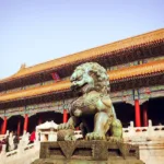 O juiz da província de Jilin justificou que os atos de Tang causaram “prejuízos gravíssimos ao Estado e ao povo”,