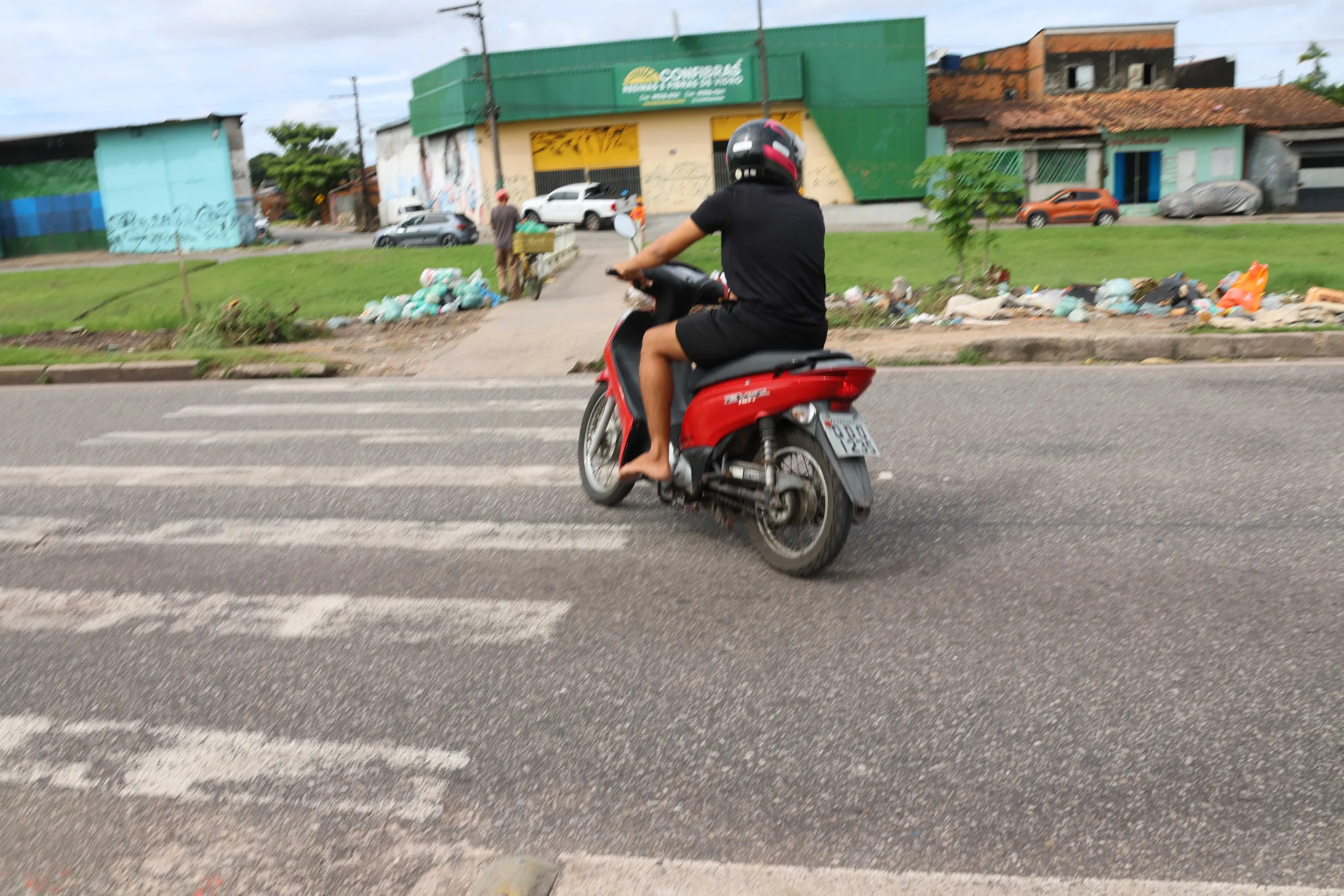 Após o acidente na Avenida Independência, entenda a falta de respeito às leis de trânsito e suas consequências trágicas.