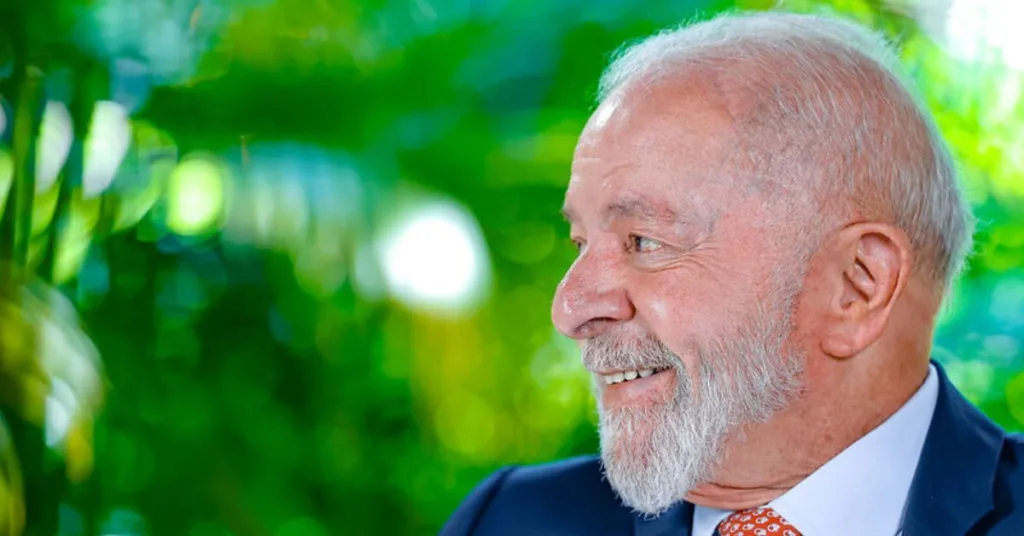 O presidente Luiz Inácio Lula da Silva cancelou seus compromissos na tarde desta segunda-feira após um mal-estar e deu entrada no Hospital Sírio Libanês,