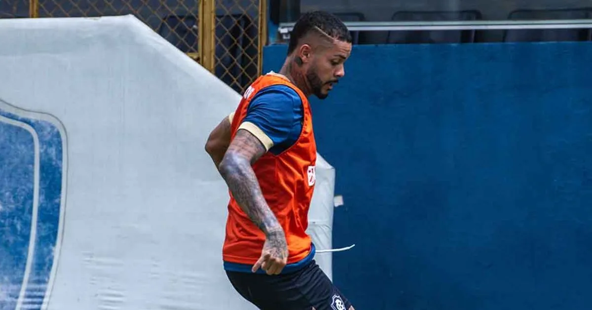 Maxwell é um dos jogadores que podem ganhar mais minutos na partida de domingo - Foto: Samara Miranda/Remo