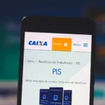 O abono salarial é um benefício muito esperado por muitos trabalhadores, especialmente por aqueles que fazem aniversário nos últimos meses do ano.