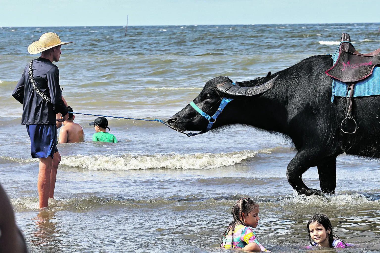 Soure, Pará, Brasil. Praia do Pesqueiro, na ilha do Marajó. Foto: Irene Almeida / Diário do Pará.