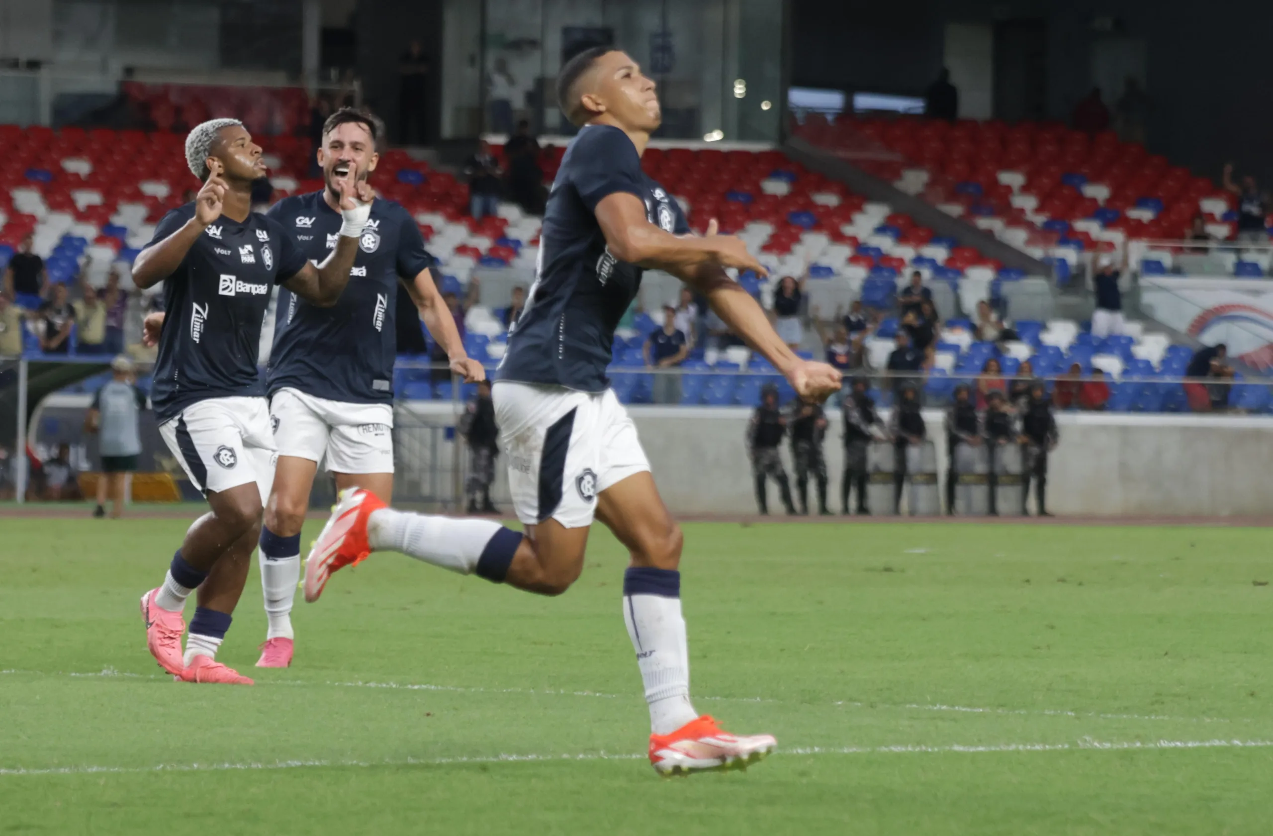 Confira o resultado do jogo entre Clube do Remo e Tuna Luso. O Leão mantém-se na liderança do Campeonato Paraense com uma vitória sólida.