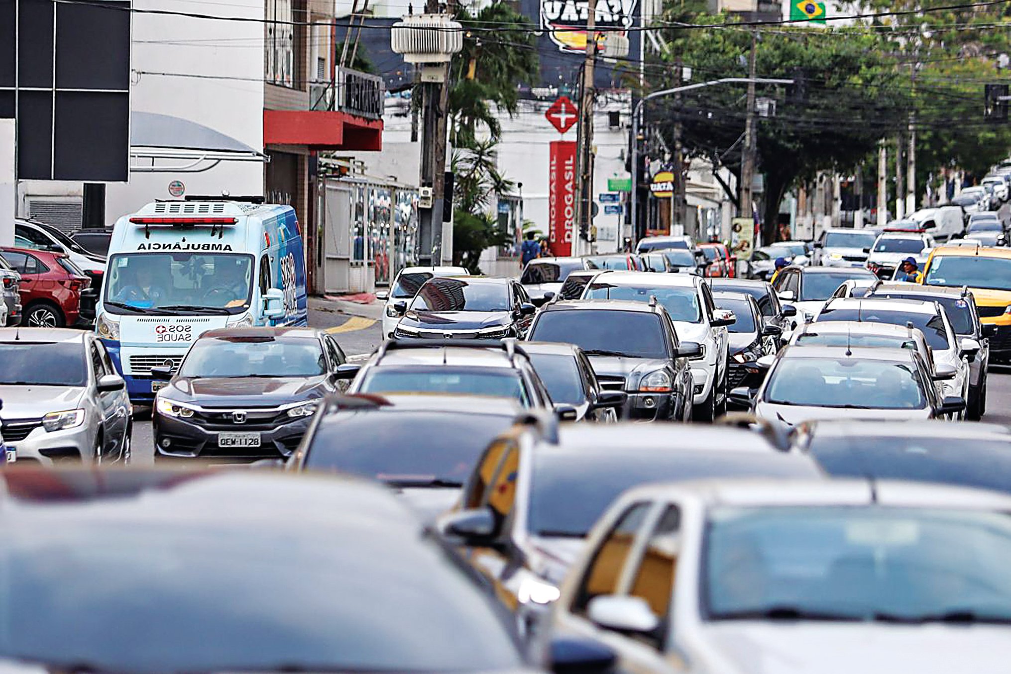 O Detran emitiu um alerta sobre o crescimento preocupante no número de veículos circulando sem o devido licenciamento