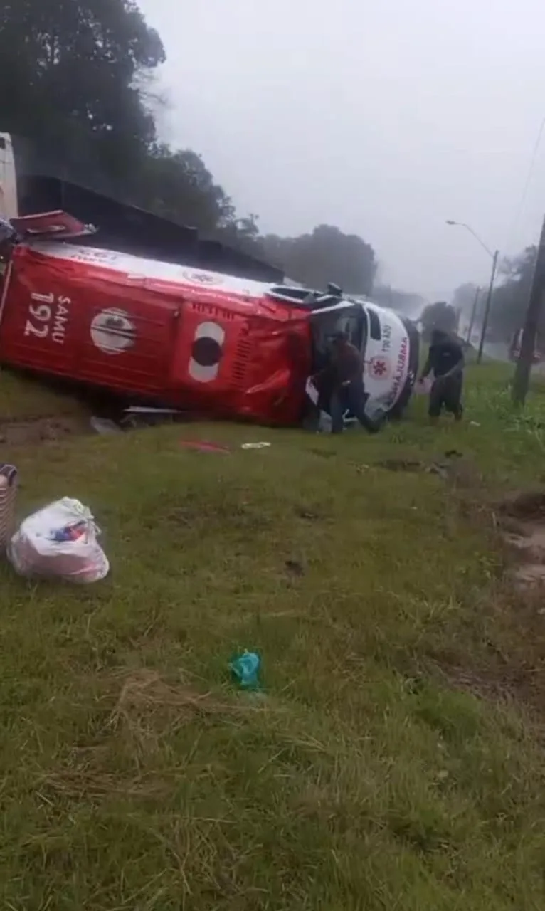 Na tarde de terça-feira (11), uma ambulância do SAMU saiu de Bragança para deixar uma paciente em um hospital da grande Belém.