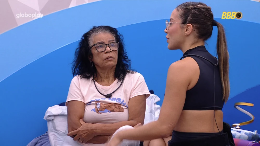 Renata, participante do BBB 25, compartilhou com Vilma e Eva algumas fofocas que descobriu durante seu tempo na Vitrine do Seu Fifi