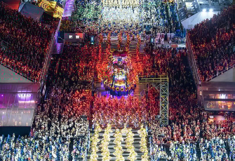Acompanhe a apuração dos desfiles do Grupo Especial no Carnaval 2025 ao vivo na Globo e online pelo Globoplay.