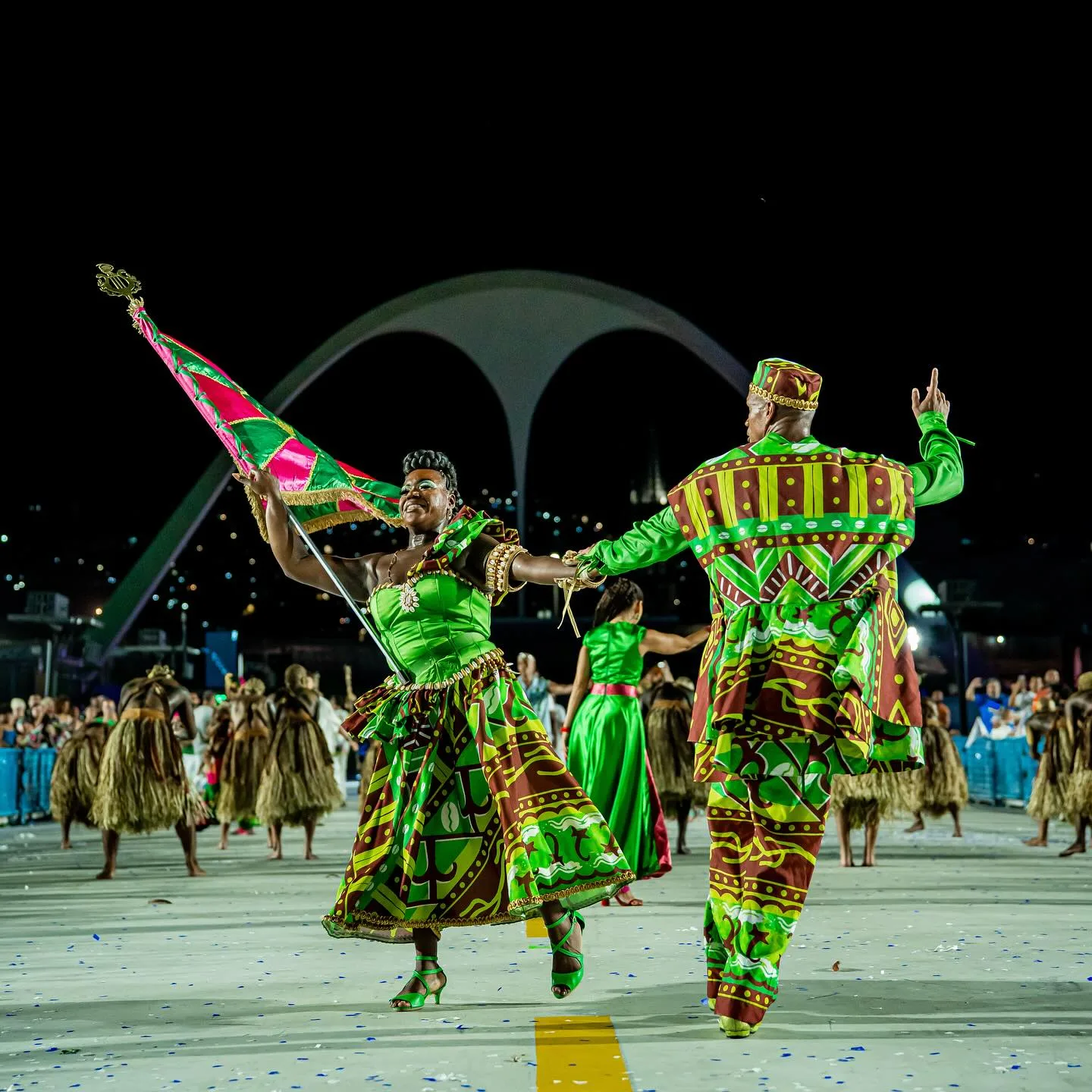 Saiba quais escolas desfilam neste domingo de carnaval do 2025 no Rio