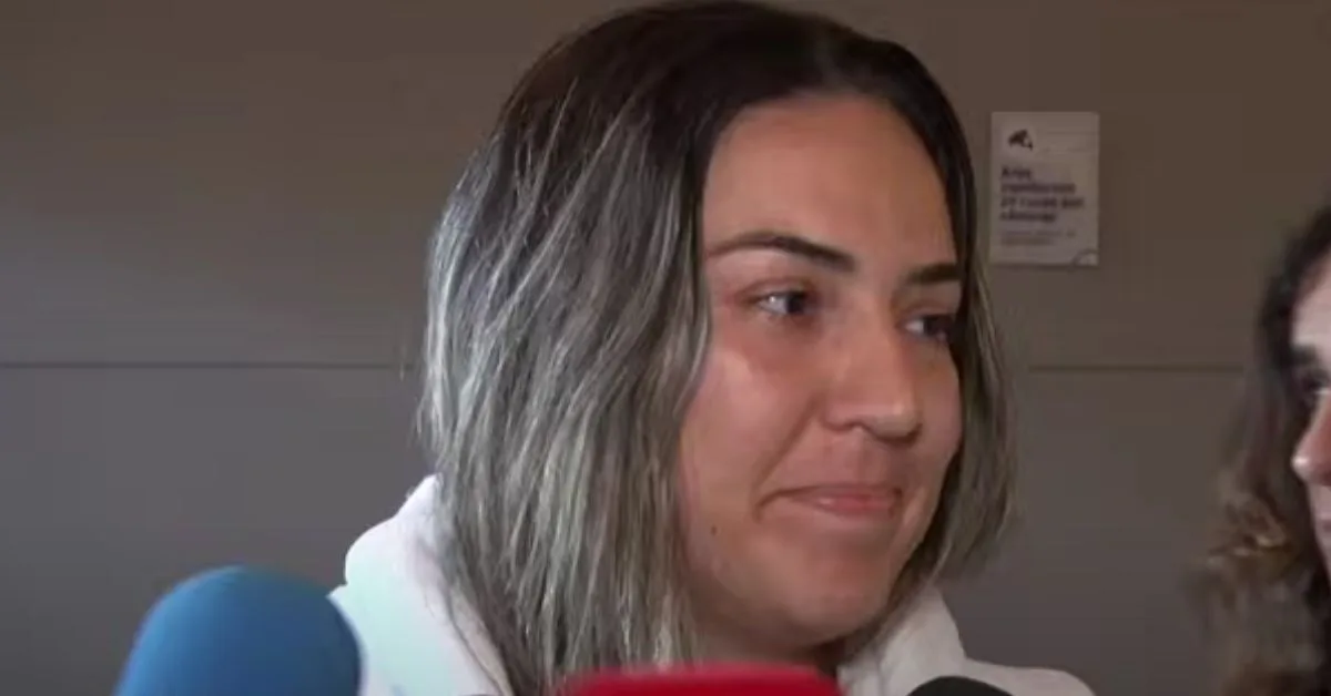 De volta ao Brasil, ela afirmou sentir alívio por estar em liberdade, mas admitiu a dificuldade de recomeçar.