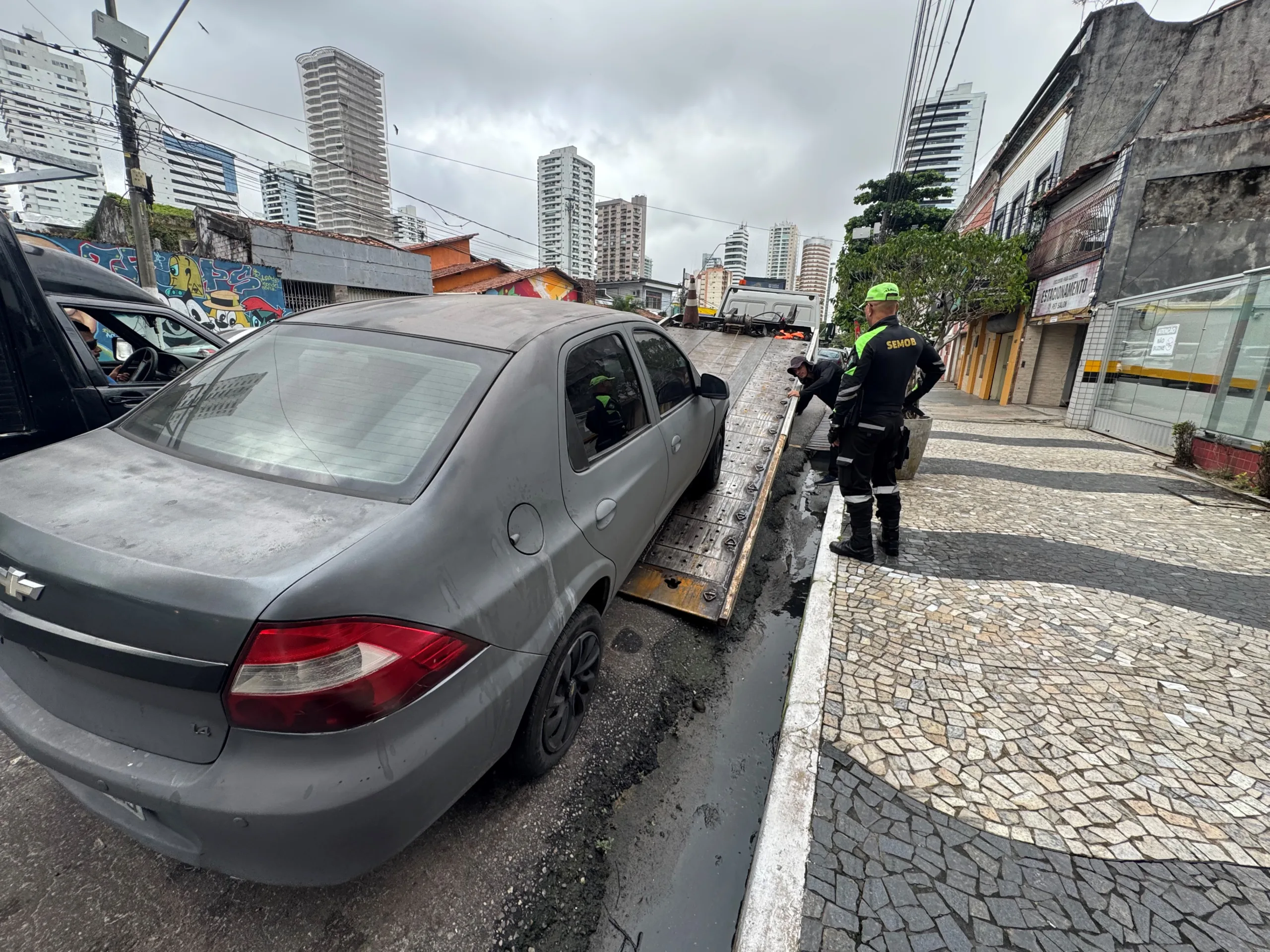 Iniciada em fevereiro, a ação da Segbel já registra a remoção de 53 veículos em situação de abandono na cidade.