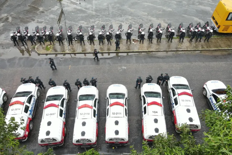 A ação ocorre durante este fim de semana para combater o tráfico de drogas, ataques a agentes de segurança pública e reduzir Crimes Violentos Letais Intencionais