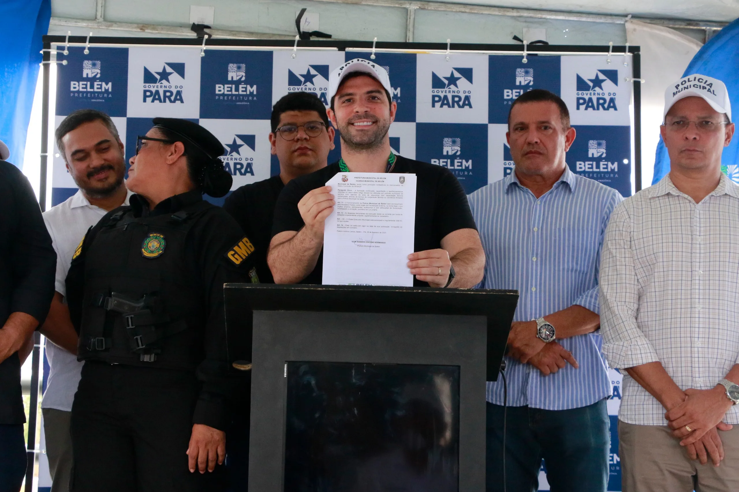 A iniciativa visa fortalecer a segurança pública e expandir as atribuições da Guarda Municipal no combate à criminalidade e na proteção da população.