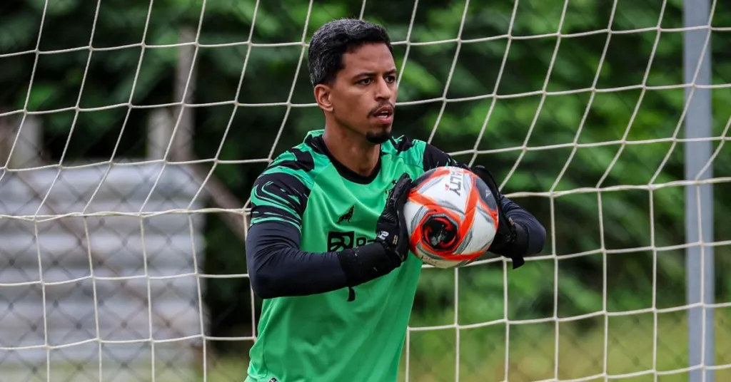 Pouco mais de dois anos e meio após garantir o retorno à Série B do Campeonato Brasileiro, o Paysandu volta neste sábado (3), às 20h30, ao Estádio Raulino de Oliveira