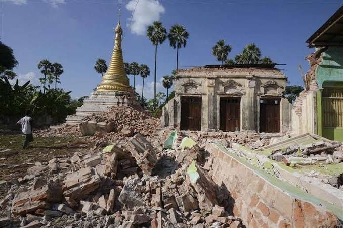 O tremor foi um dos maiores a atingir a nação no último século, deixando 1.644 mortos, segundo o último balanço das autoridades.