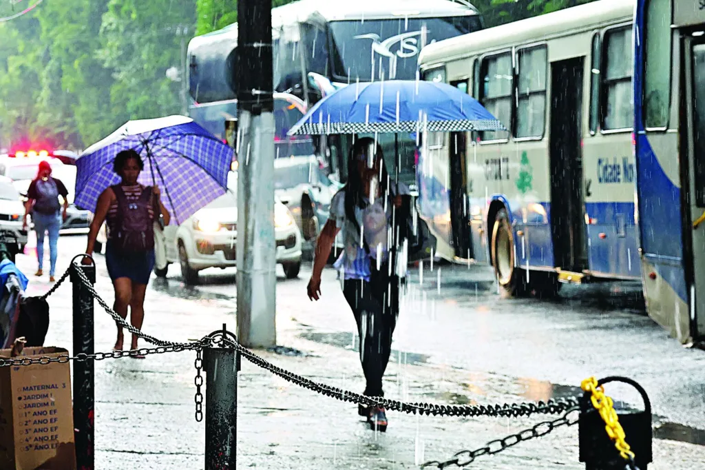 A Prefeitura de Belém emitiu um alerta à população devido à previsão de chuvas intensas para os próximos dias de maio. A Prefeitura de Belém emitiu um alerta à população devido à previsão de chuvas intensas para os próximos dias de maio.