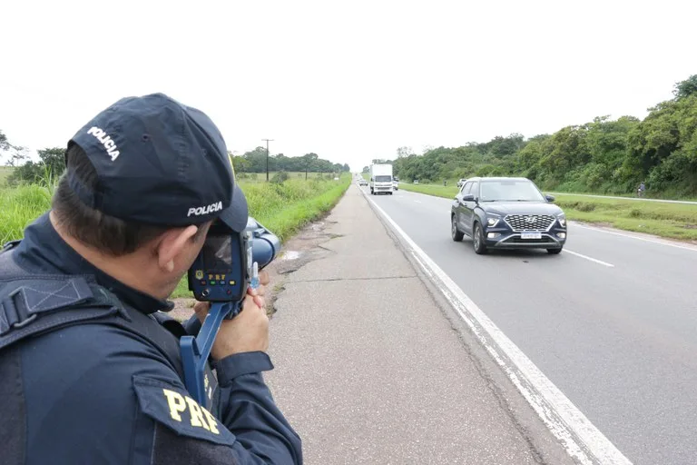 Operação Carnaval 2025: descubra como a PRF combateu a embriaguez e melhorou a segurança nas estradas durante o feriado.