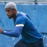 O Núcleo Azulino de Saúde e Performance (NASP) informa que o meio-campista Jaderson sofreu uma concussão cerebral durante o clássico contra o Paysandu