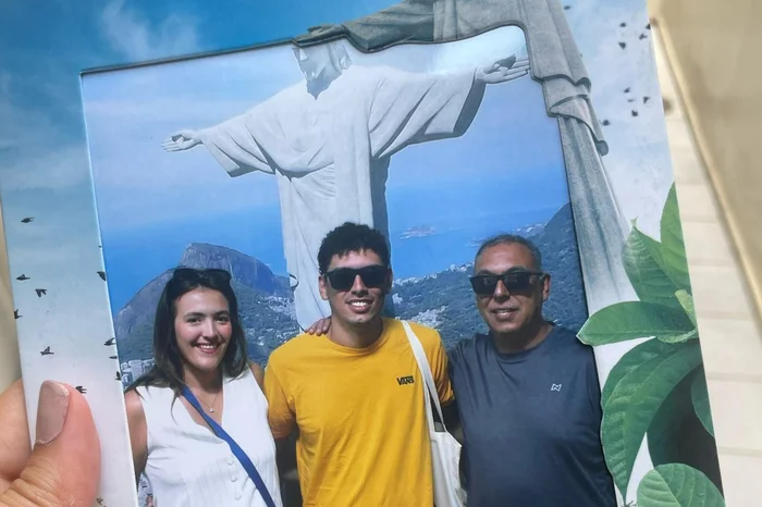 Jorge visitou o Cristo Redentor com filho e nora. Arquivo Pessoal / Reprodução