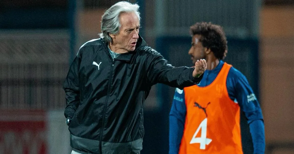 O Al Hilal, da Arábia Saudita, anunciou nesta sexta-feira (2) a demissão de Jorge Jesus, 70. O português é um dos cotados para assumir a seleção brasileira O Al Hilal, da Arábia Saudita, anunciou nesta sexta-feira (2) a demissão de Jorge Jesus, 70. O português é um dos cotados para assumir a seleção brasileira