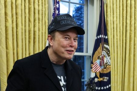 Ela deu à luz em fevereiro deste ano o 13º filho de Elon Musk, batizado de Romulus.