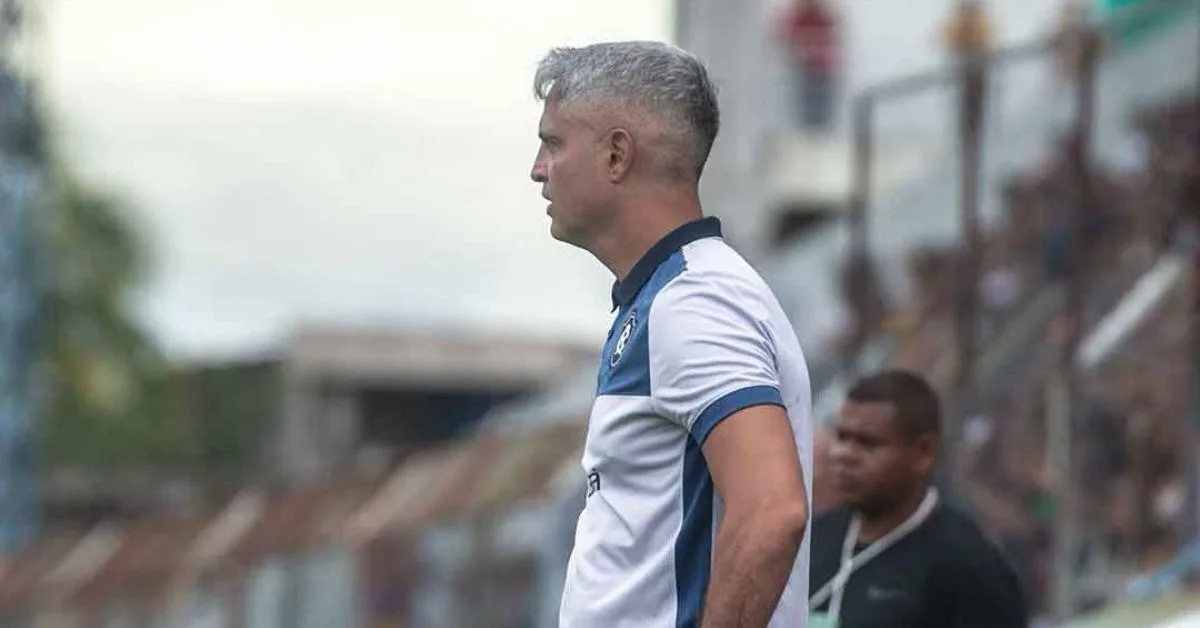 Comandante azulino precisa começar a fazer o time jogar mais bola; torcida está na bronca - Foto: Samara Miranda/Remo