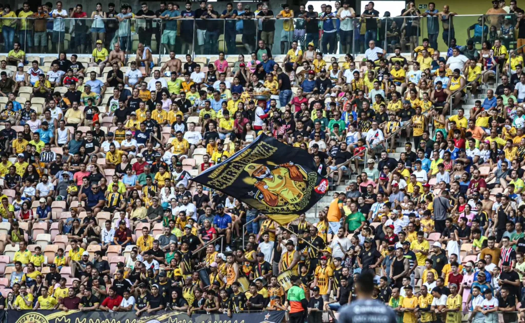 Nesta segunda-feira, 21 de abril de 2025, Amazonas e Avaí se enfrentam às 18h (horário de Brasília), na Arena da Amazônia