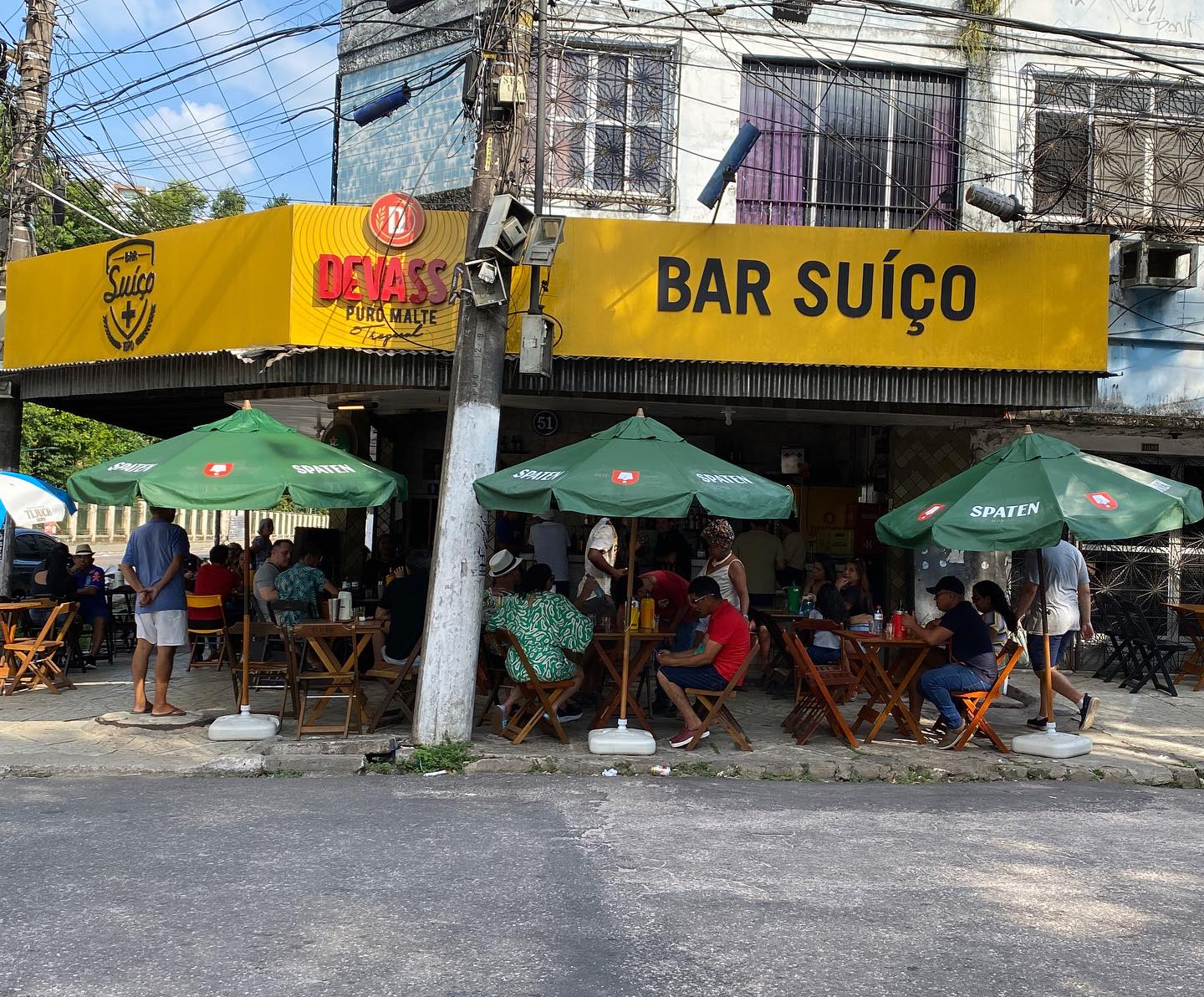 Depois de 55 nos de atividades ininterruptas o “Bar Suíço”, que fez a alegria de muitos boêmios no bairro do Marco, encerrou suas atividades
