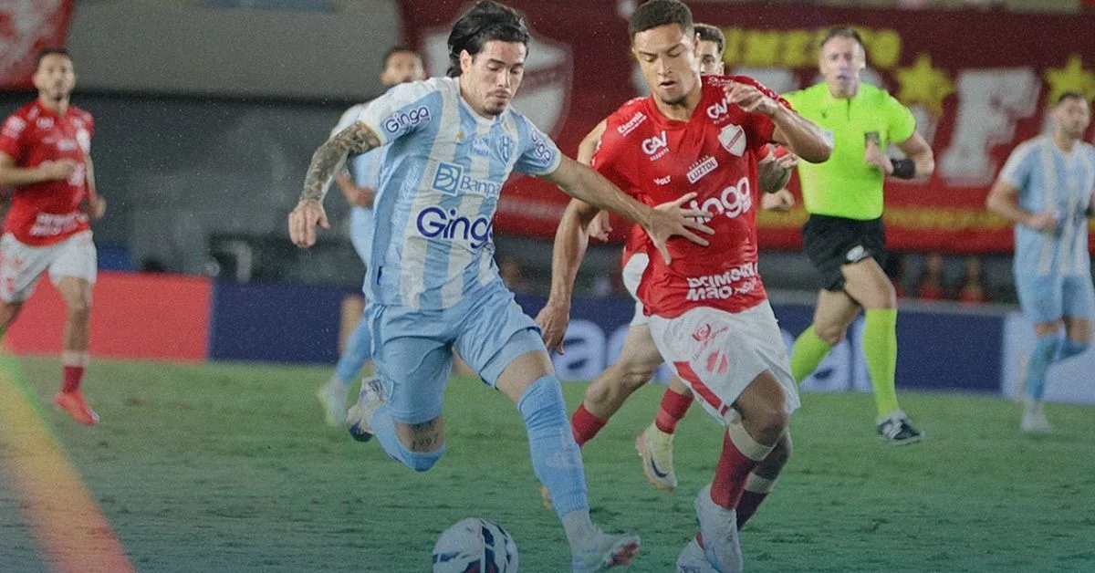O Paysandu perdeu na noite deste sábado, 12, para o Vila Nova, em Goiânia, e segue sem pontuar no Campeonato Brasileiro da Série B.