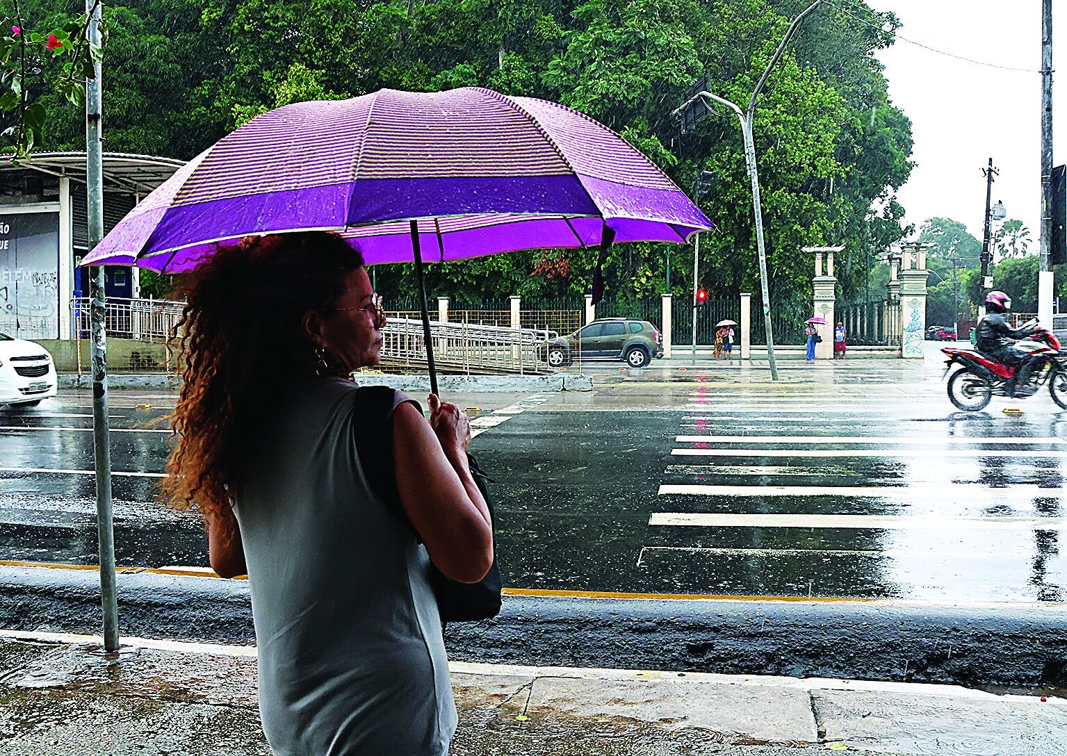 A Prefeitura de Belém emitiu um alerta à população devido à previsão de chuvas intensas para os próximos dias de maio.