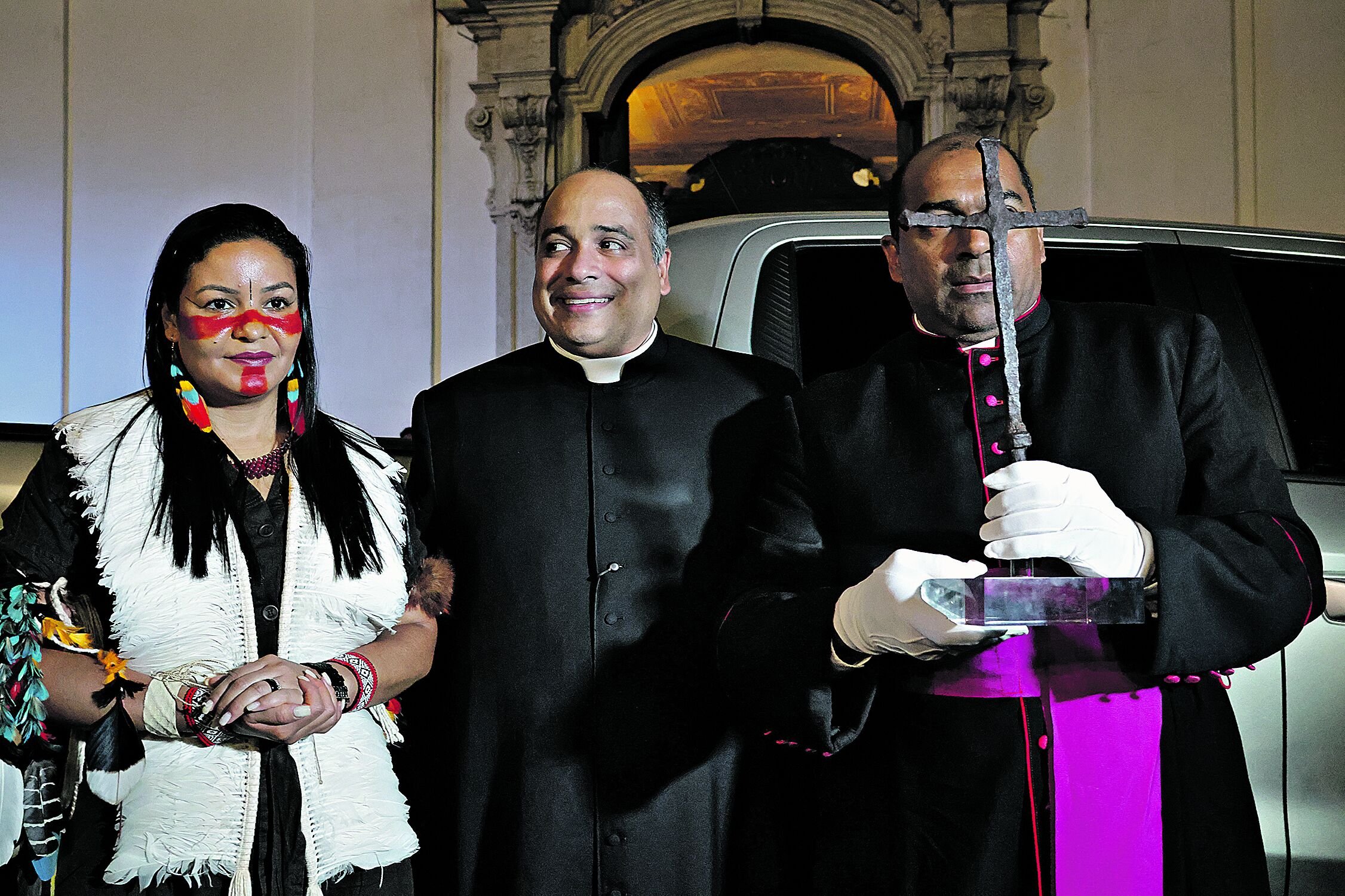 O artefato histórico está em peregrinação pelo país em homenagem aos 525 anos do ato religioso