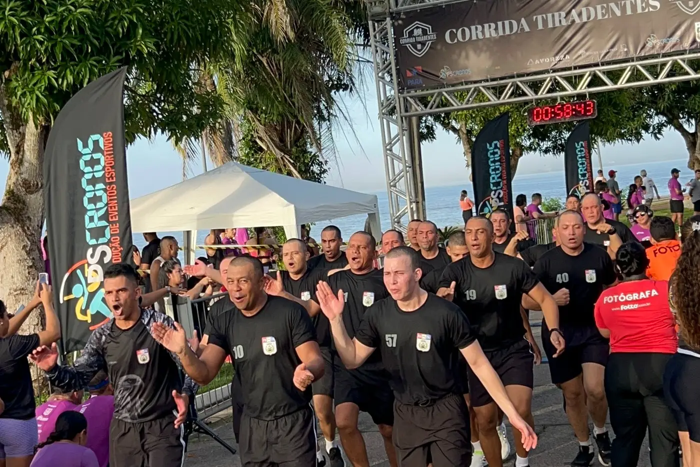 Evento reuniu 1.500 participantes, entre militares e civis, em uma celebração de saúde, integração e homenagem ao patrono da Polícia Militar.