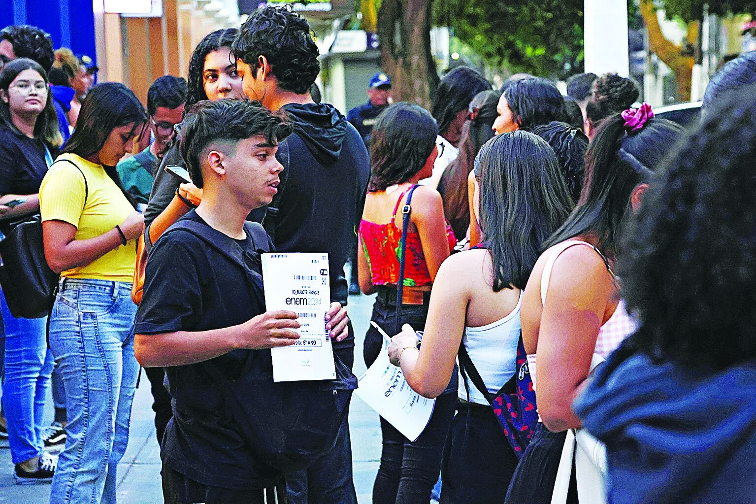 Os participantes do Enem 2025 têm até esta sexta-feira (27) para realizar o pagamento da taxa de inscrição.