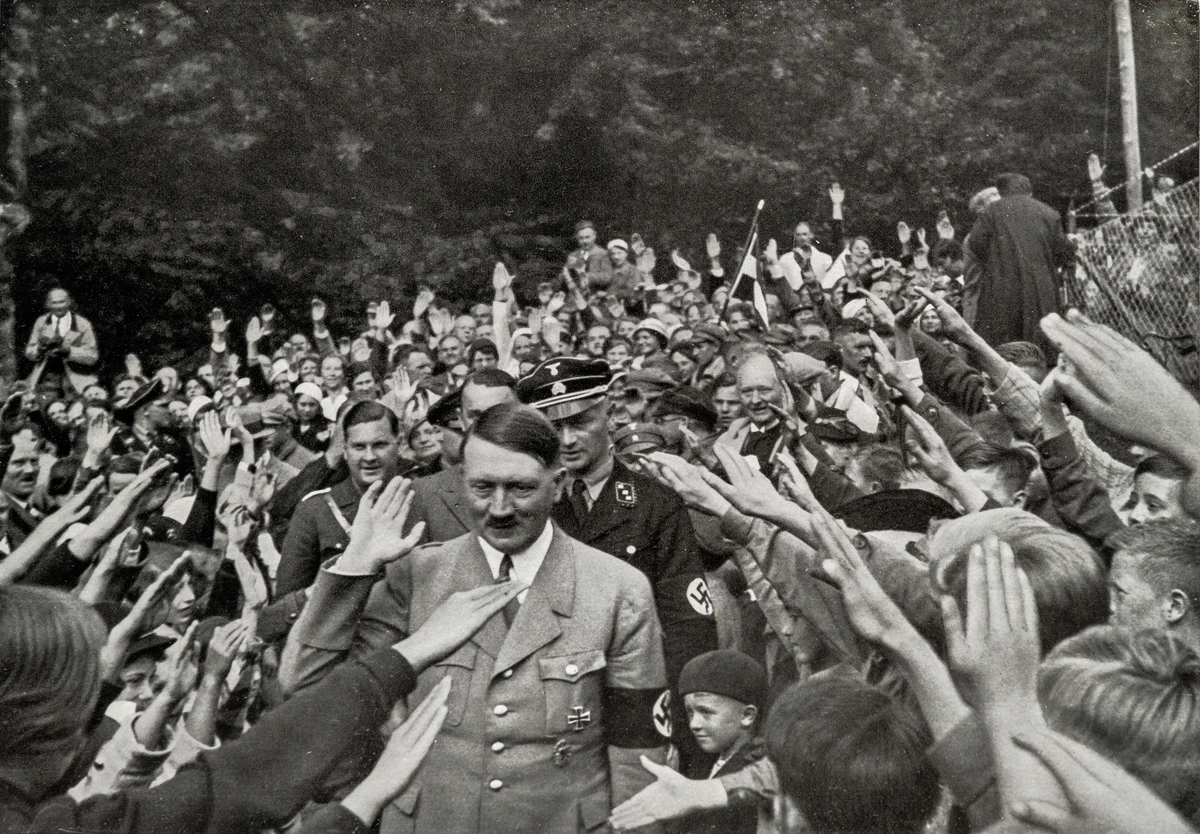 Há exatos 80 anos, nesta quarta-feira (30), Adolf Hitler se matou com um tiro na têmpora direita em seu bunker no centro de Berlim.